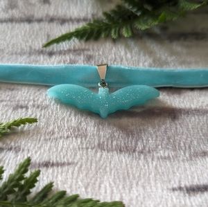 2/15$🖤 Bat choker